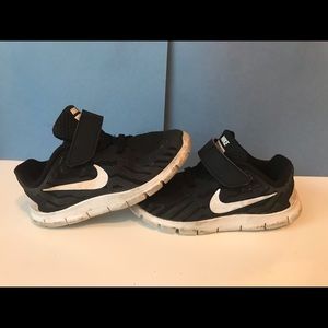 Nike toddler sneakers